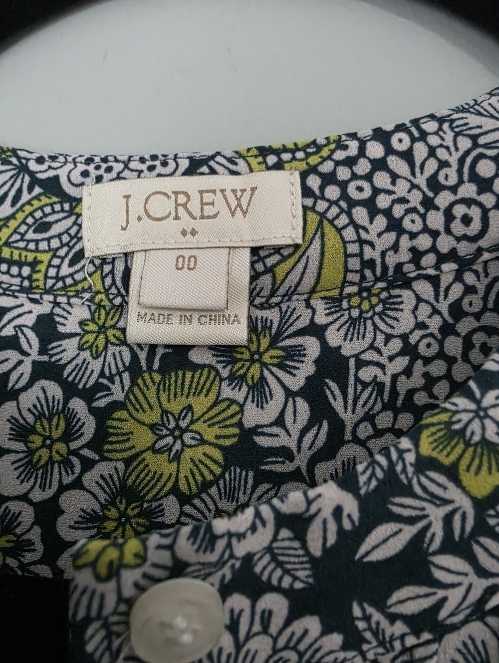J.Crew Sleeveless Floral Paisley Popover Top in Navy & Lime - Picture 5 of 5